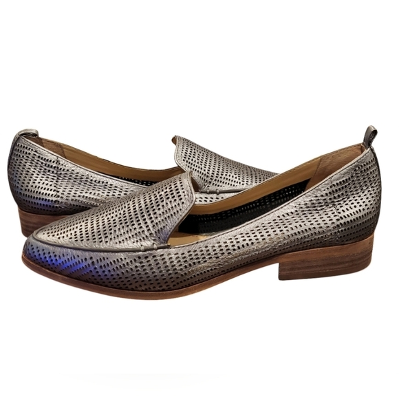 Vince Camuto Shoes - Vince Camuto Slip On Silver Mesh Kade Loafers Size 8